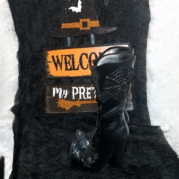 Witches boots - Picture 2 of 4